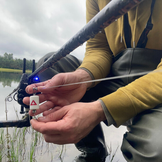 Flanx Hanger Blach or White by SignalWood